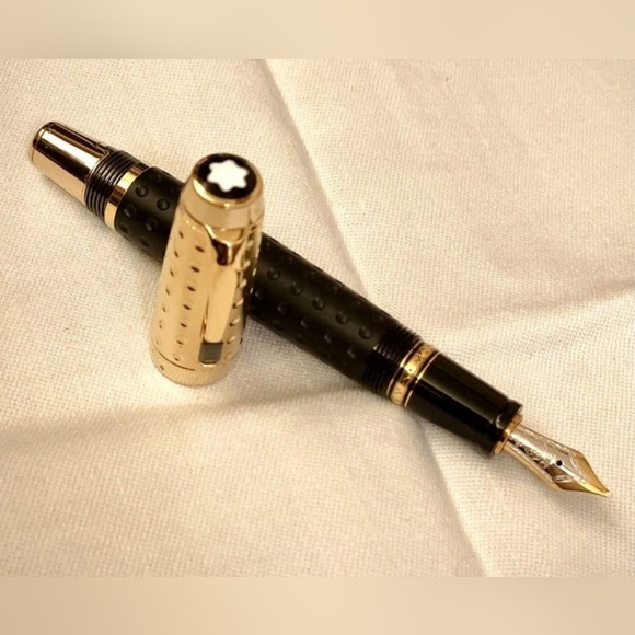 Montblanc Boheme Elegant Black and Gold Fountain Pen